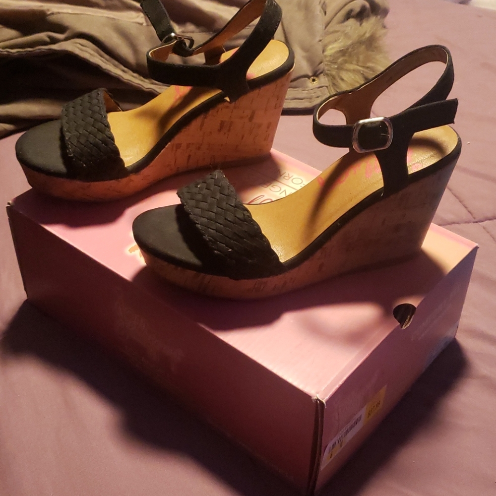 Wedges - Picture 2 of 2